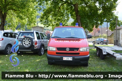 VolksWagen Caravelle Syncro
Vigili del Fuoco
Distretto di Pergine Valsugana
Corpo Volontario di Caldonazzo (TN)
VF Z55 TN
Parole chiave: VolksWagen Caravelle_Syncro VFZ55TN