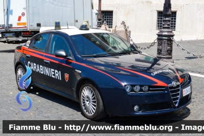 Alfa Romeo 159
Carabinieri
Nucleo Operativo RadioMobile
CC CA 061
Parole chiave: Alfa-Romeo 159 CCCA061 Festa_della_Repubblica_2015