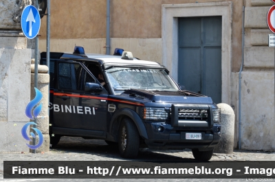 Land Rover Discovery 4
Carabinieri
VIII Battaglione "Lazio"
CC BJ 061
Parole chiave: Land-Rover Discovery_4 CCBJ061 Festa_della_Repubblica_2015