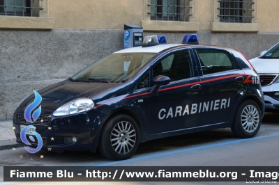 Fiat Grande Punto
Carabinieri 
CC DD 976
Parole chiave: Fiat Grande_Punto CCDD976 Raduno_ANC_2018