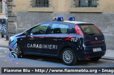 Fiat Grande Punto
Carabinieri 
CC DD 976
Parole chiave: Fiat Grande_Punto CCDD976 Raduno_ANC_2018