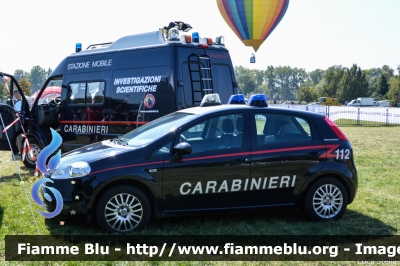 Fiat Grande Punto
Carabinieri
CC DG 808
Parole chiave: Fiat Grande_Punto CCDG808 Ballons_2015