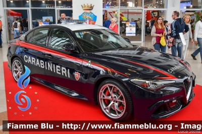 Alfa-Romeo Nuova Giulia Quadrifoglio
Carabinieri
Nucleo Operativo e Radiomobile
CC DK 555
Parole chiave: Alfa-Romeo Nuova_Giulia_Quadrifoglio CCDK555 Reas_2018