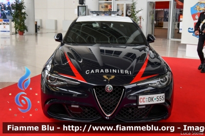 Alfa-Romeo Nuova Giulia Quadrifoglio
Carabinieri
Nucleo Operativo e Radiomobile
CC DK 555
Parole chiave: Alfa-Romeo Nuova_Giulia_Quadrifoglio CCDK555 Reas_2018