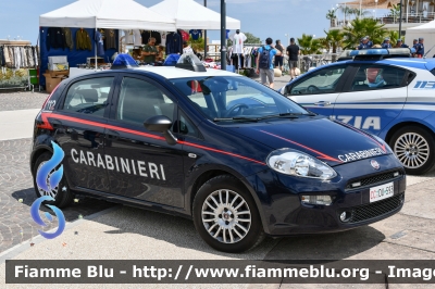 Fiat Punto VI serie
Carabinieri
CC DU 596
Parole chiave: Fiat Punto_VIserie CCDU593