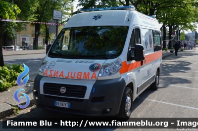 Fiat Ducato X250
Associazione Nazionale Carabinieri
Sezione di Valle del Chiese
Postazione di Tormini BS
Parole chiave: Fiat Ducato_X250 Ambulanza