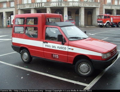 Fiat Fiorino II serie
Vigili del Fuoco
Comando Provinciale di Ferrara
Distaccamento Permanente di Codigoro
VF 17691
Parole chiave: Fiat Fiorino_IIserie VF17691