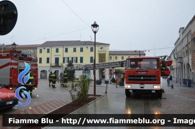 Befana dei Vigili del Fuoco 2016
Vigili del Fuoco
Comando Provinciale di Ferrara
Distaccamento Permanente di Codigoro
Parole chiave: Befana_dei_Vigili_del_Fuoco_2016