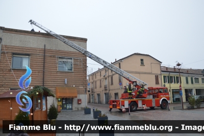 Befana dei Vigili del Fuoco 2016
Vigili del Fuoco
Comando Provinciale di Ferrara
Distaccamento Permanente di Codigoro
Parole chiave: Befana_dei_Vigili_del_Fuoco_2016