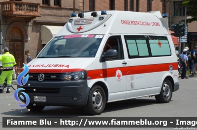 Volkswagen Transporter T5 Restyle
Croce Rossa Italiana
Comitato Locale di Lipomo (CO)
Allestita Aricar
CRI 559 AD
In scorta al Giro d'Italia 2018
Parole chiave: Volkswagen Transporter_T5_Restyle CRI559AD Ambulanza Giro_D_Italia_2018