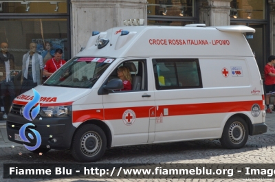 Volkswagen Transporter T5 Restyle
Croce Rossa Italiana
Comitato Locale di Lipomo (CO)
Allestita Orion
CRI 252 AD
In scorta al Giro d'Italia 2018
Parole chiave: Volkswagen Transporter_T5Restyle CRI252AD Ambulanza Giro_D_Italia_2018