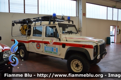 Land Rover Defender 130
Croce Rossa Italiana
Comitato Regionale Emilia Romagna
Soccorsi con Mezzi e Tecniche Speciali
Colonna mobile regionale Protezione civile 
CRI 378 AA

In esposizione al Reas 2013
Parole chiave: Land-Rover Defender_130 CRI378AA Reas_2013