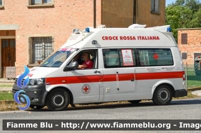 Volkwagen Transporter T5 restyle
Croce Rossa Italiana
Comitato Locale Valceresio (VA)
Allestimento Aricar
CRI 543 AD
In scorta al Giro d'Italia 2024
Parole chiave: Volkswagen Transporter_T5_Restyle CRI543AD Ambulanza Giro_D_italia_2024