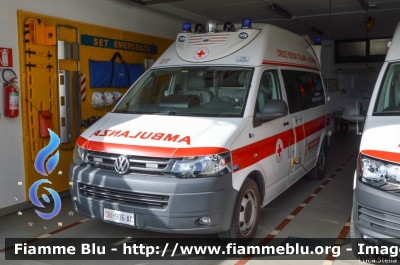 Volkswagen Transporter T5 restyle
Croce Rossa Italiana
Comitato Locale Altipiani (TN)
Sede di Folgaria
Ambulanza Allestimento Aricar
CRI 906 AC
Parole chiave: Volkswagen Transporter_T5_restyle CRI906AC Ambulanza