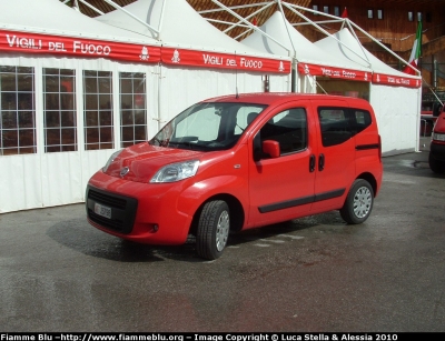 Fiat Qubo
Vigili del Fuoco
Comando Provinciale di Macerata
VF 25798

Parole chiave: Fiat Qubo VF25798 Raduno_Nazionale_VVF_2010