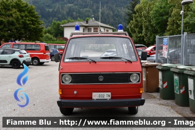 Volkswagen  T3
Vigili del Fuoco
Unione Distrettuale di Trento
Corpo Volontario di Lona-Lases (TN)
VF D32 TN
Parole chiave: Volkswagen  T3 VFD32TN