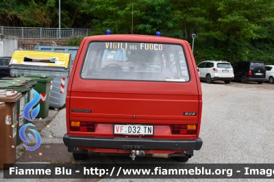 Volkswagen  T3
Vigili del Fuoco
Unione Distrettuale di Trento
Corpo Volontario di Lona-Lases (TN)
VF D32 TN
Parole chiave: Volkswagen  T3 VFD32TN