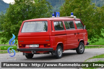 Volkswagen  T3
Vigili del Fuoco
Unione Distrettuale di Trento
Corpo Volontario di Lona-Lases (TN)
VF D32 TN
Parole chiave: Volkswagen  T3 VFD32TN