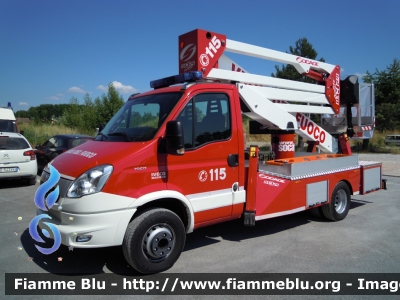 Iveco 70C17 Daily V serie
Vigili del Fuoco
Comando Provinciale di Ferrara
Distaccamento Volontario di Bondeno
Piattaforma aerea da 24 m allestimento Iveco-Magirus - Socage

Si ringrazia tutto il personale per la collaborazione e la cortesia dimostrata
Parole chiave: Iveco Daily_70C17_Vserie