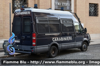 Iveco Daily V serie
Carabinieri
VIII Reggimento "Lazio"
Allestimento Sperotto
CC DD 526
Parole chiave: Iveco Daily_Vserie CCDD525 Trentennale118 CCDD526