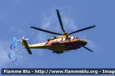 Agusta Westland AW139
Agusta Westland AW139Vigili del Fuoco
Corpo Permanente di Trento
Nucleo Elicotteri
I-TNDD
Parole chiave: Agusta-Westland AW139