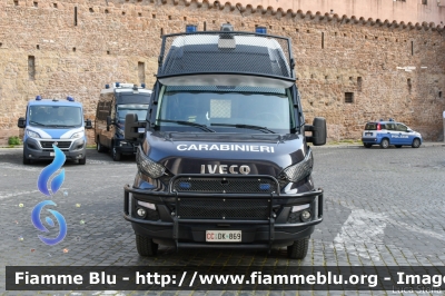 Iveco Daily VI serie
Carabinieri
VIII Reggimento "Lazio"
Allestimento Sperotto
CC DK 869
Parole chiave: Iveco Daily_VIserie CCDK869 Trentennale118