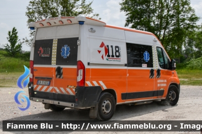 Fiat Ducato X295
118 Ferrara Soccorso
Azienda Ospedaliera Universitaria di Ferrara
Ambulanza "ECHO14"
Allestimento Orion
Parole chiave: Fiat Ducato_X295 Ambulanza