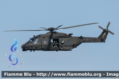 NHI NNHI NH-90 TTHH-90 TTH
Esercito Italiano
7º Reggimento AVES "Vega"
EI 229
Parole chiave: NHI NH-90_TTH EI229 Air_show_2019 / Valore_Tricolore_2019