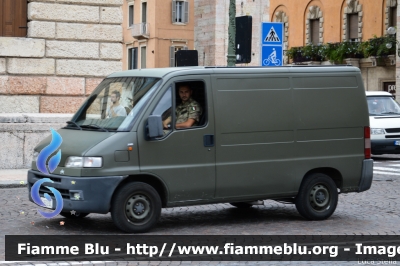 Fiat Ducato II serie
Esercito Italiano
EI 612 DL
Parole chiave: Fiat Ducato_IIserie EI612DL