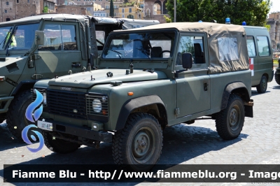 Land Rover Defender 90
Esercito Italiano
EI AY 826
Parole chiave: Land-Rover Defender_90 EIAY826 Festa_della_Repubblica_2015