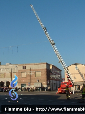 Befana dei Vigili del Fuoco 2006
Vigili del Fuoco
Comando Provinciale di Ferrara
Distaccamento Permanente di Codigoro
Parole chiave: Befana_dei_Vigili_del_Fuoco_2006