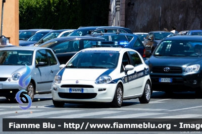 Fiat Punto VI serie
Polizia Roma Capitale
Parole chiave: Fiat Punto_VIserie Festa_della_Repubblica_2015