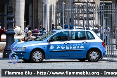 Fiat Stilo II serie
Polizia di Stato
POLIZIA F1725
Parole chiave: Fiat Stilo_IIserie POLIZIAF1725 Festa_della_Repubblica_2015