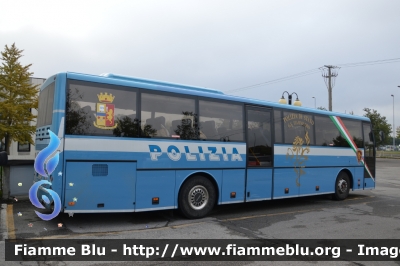 Irisbus DallaVia Tiziano
Polizia di Stato
Gruppo Sportivo Fiamme Oro
I Reparto Mobile di Roma
POLIZIA F3099
Parole chiave: Irisbus DallaVia_Tiziano POLIAIZA F3099 Reas_2014