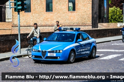 Alfa Romeo 159
Polizia di Stato
Squadra Volante
POLIZIA F6206
Parole chiave: Alfa-Romeo 159 POLIZIAF6206