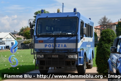 Iveco EuroCargo 4x4 II serie
Polizia di Stato
Reparto Mobile
II Reparto Mobile Padova
POLIZIA F7762
Parole chiave: Iveco EuroCargo_4x4_IIserie POLIZIAF7762