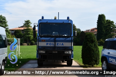 Iveco EuroCargo 4x4 II serie
Polizia di Stato
Reparto Mobile
II Reparto Mobile Padova
POLIZIA F7762
Parole chiave: Iveco EuroCargo_4x4_IIserie POLIZIAF7762