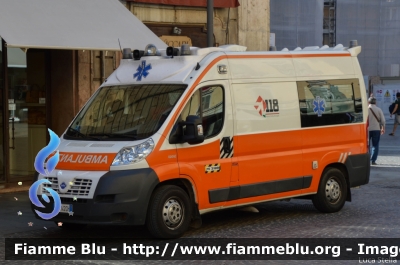 Fiat Ducato X250
118 Ferrara Soccorso
Azienda Ospedaliera Universitaria di Ferrara
Ambulanza "FE3188" 
Allestita Odone
Parole chiave: Fiat Ducato_X250 Ambulanza