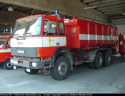 Iveco 330-26
Vigili del Fuoco 
Comando Provinciale di Ferrara
VF 17299
Parole chiave: Iveco 330-26 VF17299