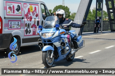 Bmw R850RT II serie
Polizia di Stato
Polizia Stradale
POLIZIA G0555
POLIZIA G0690
Parole chiave: Bmw R850RT_IIserie  POLIZIAG0555 POLIZIAG0690 Giro_D_Italia_2021