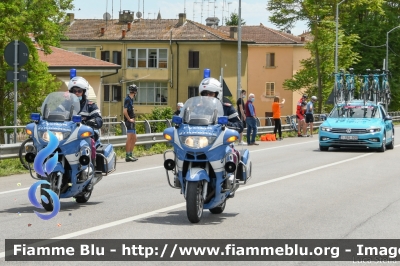 Bmw R850RT II serie
Polizia di Stato
Polizia Stradale
POLIZIA G0555
POLIZIA G0690
Parole chiave: Bmw R850RT_IIserie  POLIZIAG0555 POLIZIAG0690 Giro_D_Italia_2021