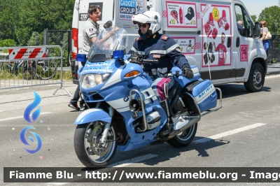 Bmw R850RT II serie
Polizia di Stato
Polizia Stradale
POLIZIA G0555
POLIZIA G0690
Parole chiave: Bmw R850RT_IIserie  POLIZIAG0555 POLIZIAG0690 Giro_D_Italia_2021