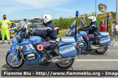 Bmw R850RT II serie
Polizia di Stato
Polizia Stradale
POLIZIA G0555
POLIZIA G0690
Parole chiave: Bmw R850RT_IIserie  POLIZIAG0555 POLIZIAG0690 Giro_D_Italia_2021