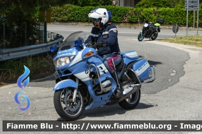 Bmw R850RT II serie
Polizia di Stato
Polizia Stradale
POLIZIA G0566
POLIZIA G1046
Parole chiave: Bmw R850RT_IIserie POLIZIAG0566 POLIZIAG1046 Giro_D_Italia_2024