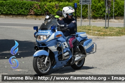 Bmw R850RT II serie
Polizia di Stato
Polizia Stradale
POLIZIA G0566
POLIZIA G1046
Parole chiave: Bmw R850RT_IIserie POLIZIAG0566 POLIZIAG1046 Giro_D_Italia_2024