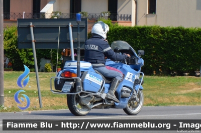 Bmw R850RT II serie
Polizia di Stato
Polizia Stradale
in scorta al Giro
Adriatica Ionica Race 2021
POLIZIA G0971
Moto 11
Parole chiave: Bmw R850RT_IIserie POLIZIAG0971 Adriatica_Ionica_Race_2021