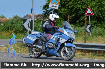 Bmw R850RT II serie
Polizia di Stato
Polizia Stradale
in scorta al Giro
Adriatica Ionica Race 2021
POLIZIA G0976
Moto 17
Parole chiave: Bmw R850RT_IIserie POLIZIAG0976 Adriatica_Ionica_Race_2021