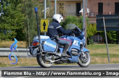 Bmw R850RT II serie
Polizia di Stato
Polizia Stradale
in scorta al Giro
Adriatica Ionica Race 2021
POLIZIA G0977
Moto 10
Parole chiave: Bmw R850RT_IIserie POLIZIAG0977 Adriatica_Ionica_Race_2021