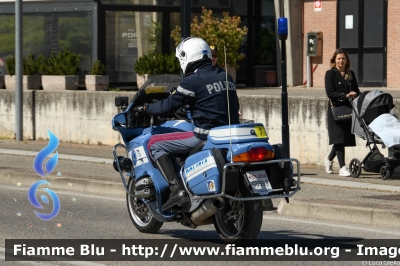 Bmw R850RT II serie
Polizia di Stato
Polizia stradale
In scorta al
Giro della Romagna
Moto 7
POLIZIA G0999
Parole chiave: Bmw R850RT_IIserie POLIZIAG0999