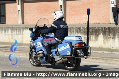 Bmw R850RT II serie
Polizia di Stato
Polizia stradale
In scorta al
Giro della Romagna
POLIZIA G1018
Parole chiave: Bmw R850RT_IIserie POLIZIAG1018